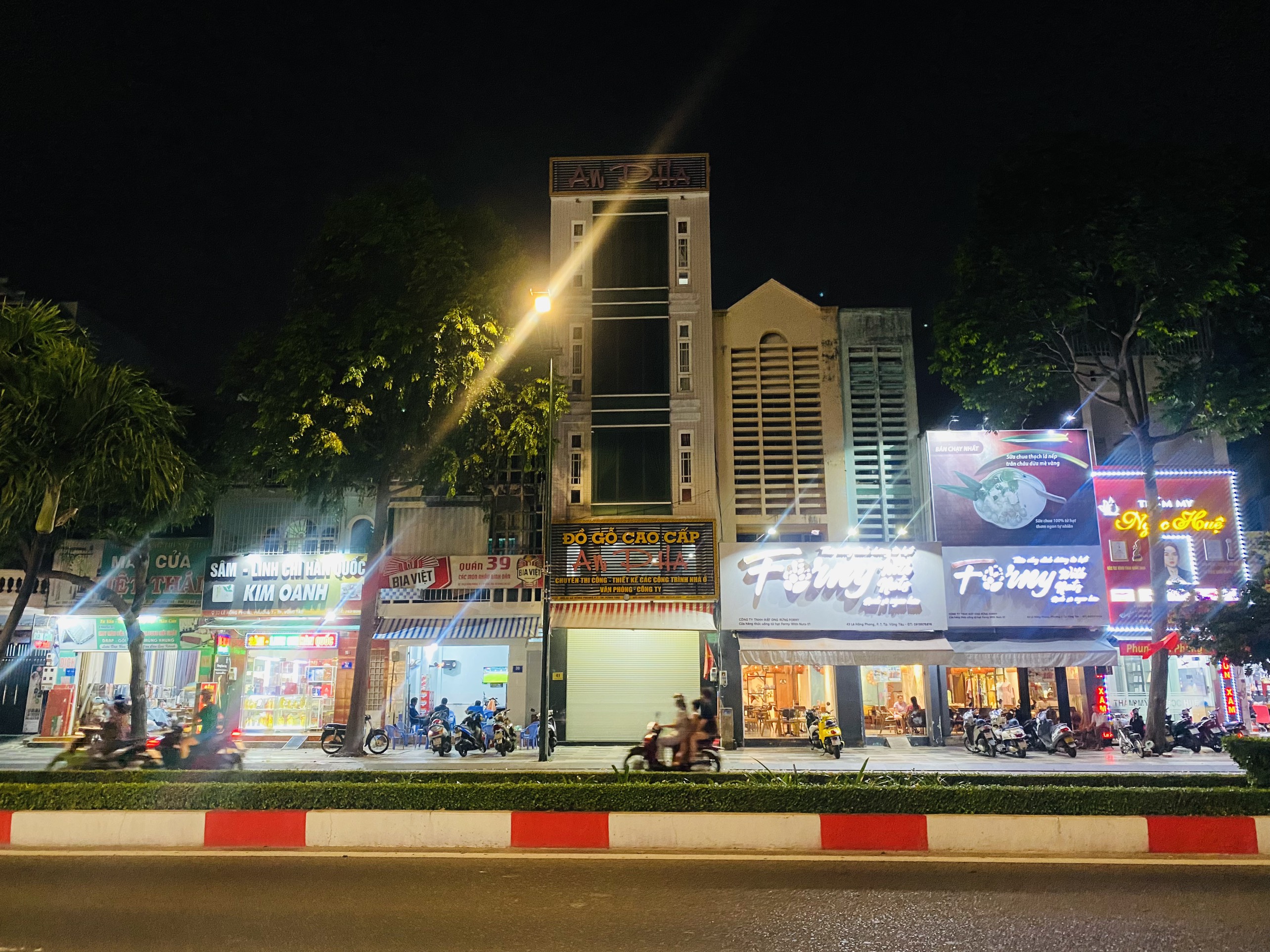 Cho Thuê Mặt Bằng đg Lê Hồng Phong . Giá từ 12tr đến 55tr