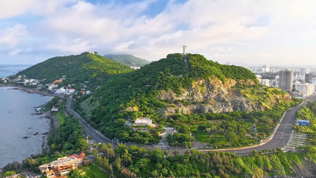 BÁN ĐẤT MẶT TIỀN ĐƯỜNG HẠ LONG VIEW TRỰC DIỆN BIỂN, VŨNG TÀU, DIỆN TÍCH 560M2 VỊ TRÍ SANG TRỌNG, TIỀM NĂNG