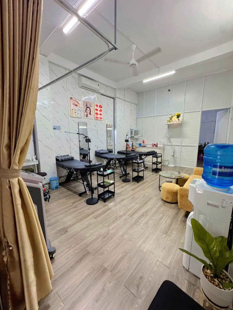 CHO THUÊ MẶT TIỀN NHÀ 1 TRỆT 2 LẦU, LÊ HỒNG PHONG VŨNG TÀU, KHU VỰC TRUNG TÂM SẦM UẤT PHÙ HỢP KINH DOANH SPA VĂN PHÒNG