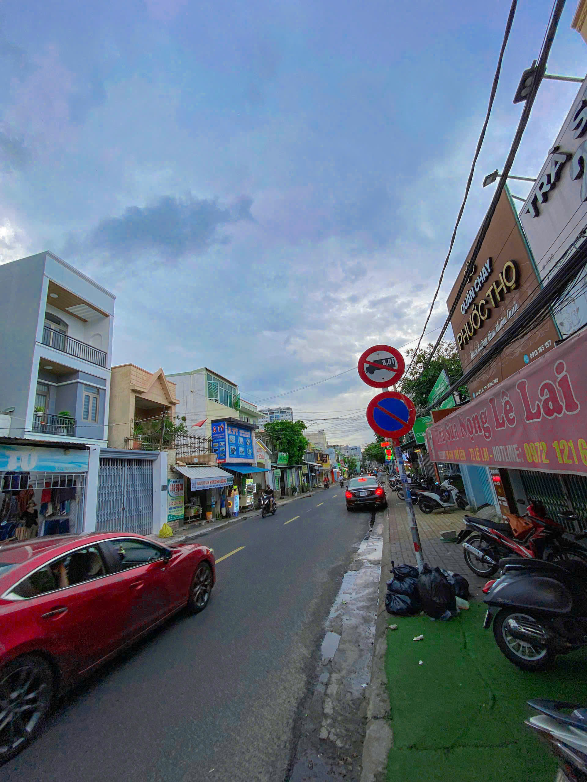 BÁN NHÀ MẶT TIỀN LÊ LAI, PHƯỜNG 1, VŨNG TÀU, DIỆN TÍCH 81M2 NGAY TRUNG TÂM SẦM UẤT, HƯỚNG ĐÔNG BẮC PHÙ HỢP ĐẦU TƯ VÀ GIÁ TỐT