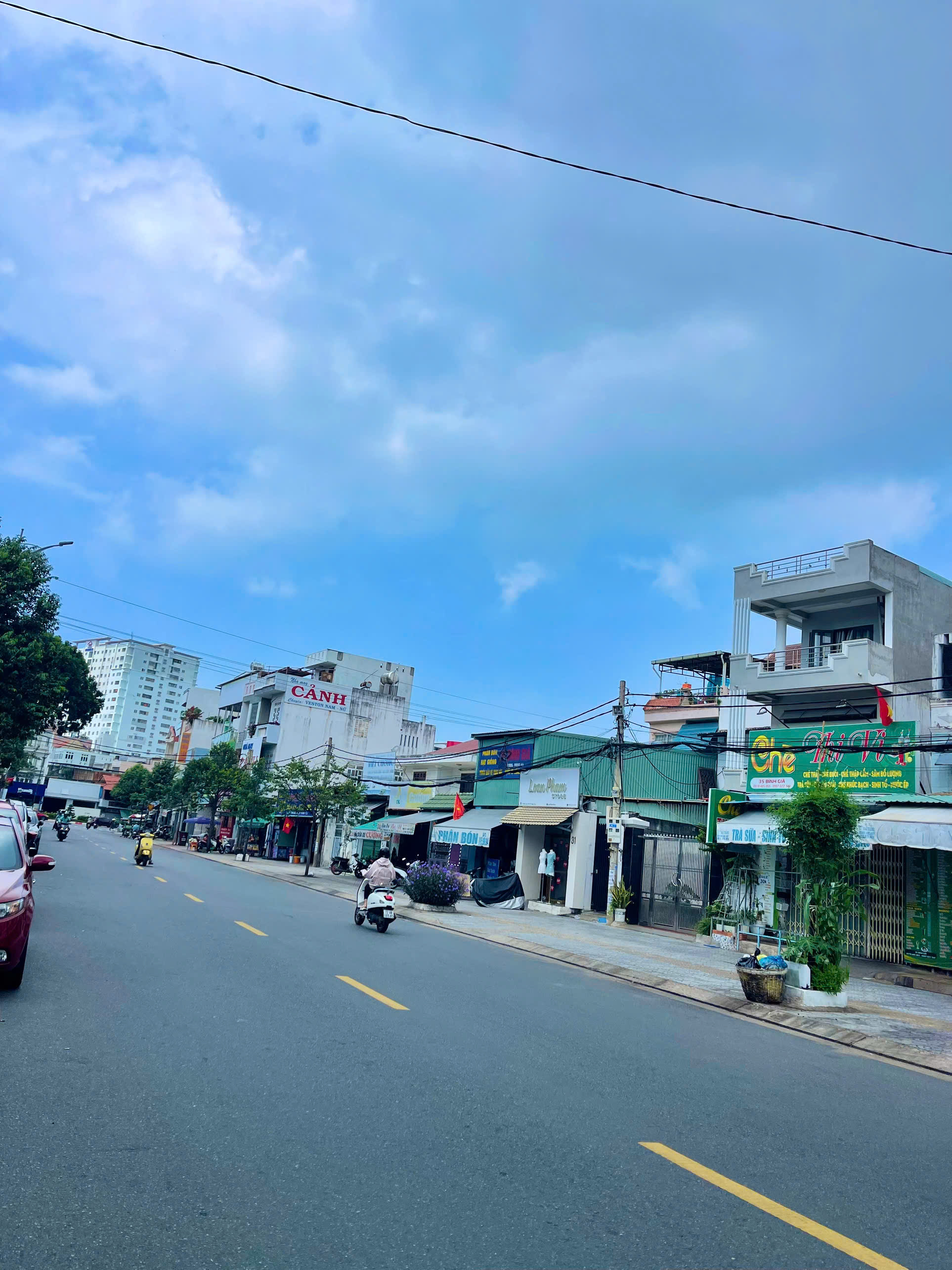 CHO THUÊ NHÀ MẶT TIỀN BÌNH GIÃ, VŨNG TÀU, PHÙ HỢP KINH DOANH CÔNG TY, VĂN PHÒNG RẤT ĐẸP NGAY VỊ TRÍ VỈA HÈ RỘNG, NHẬN DIỆN THƯƠNG HIỆU TỐT