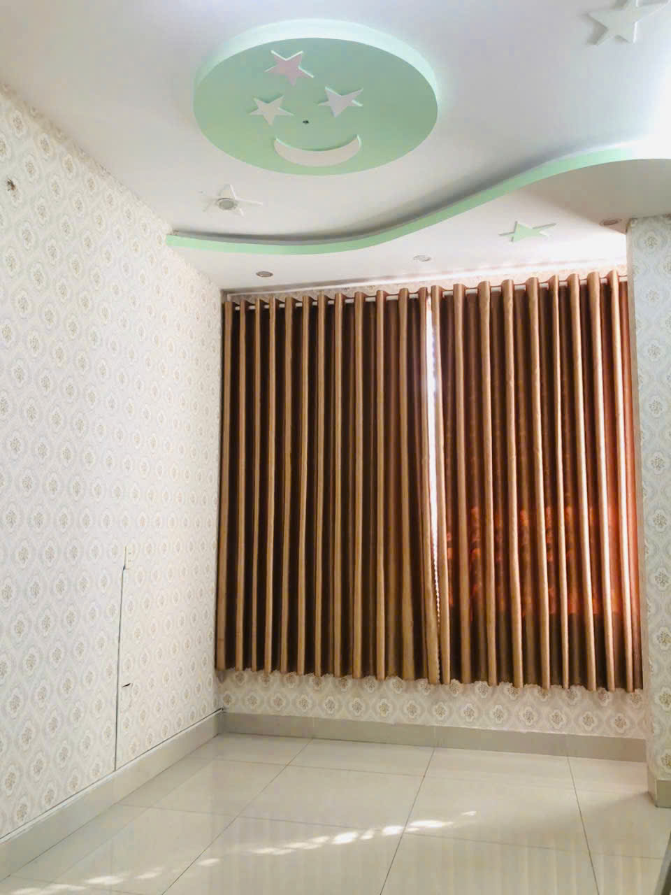 CHO THUÊ MẶT BẰNG ĐƯỜNG 30/4 DT 450m2 (6x25) PHÙ HỢP MỞ SPA, SHOP THỜI TRANG, VĂN PHÒNG, NAIL