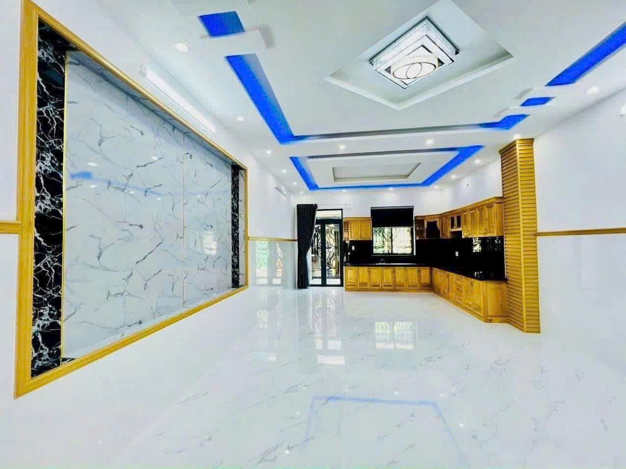BÁN NHÀ LẠC LONG QUÂN, PHƯỜNG 2, VŨNG TÀU, DIỆN TÍCH 142.5M2 VỊ TRÍ ĐẸP NGAY TRUNG TÂM GẦN BIỂN, SẦM UẤT