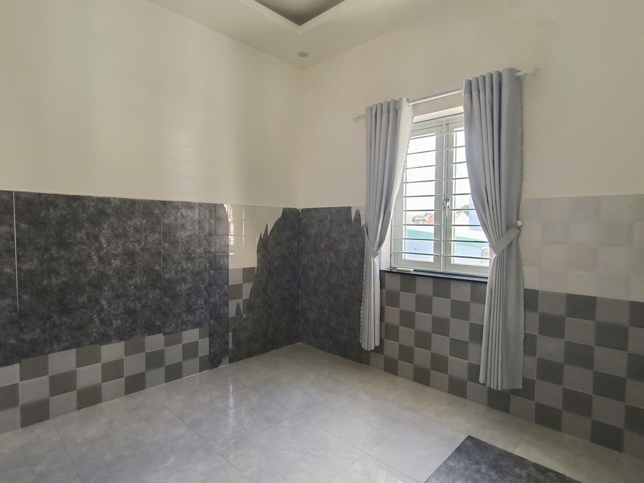 CHO THUÊ NHÀ 2 MẶT TIỀN ĐƯỜNG 30/4 ĐOẠN ĐƯỜNG KHÔNG RÀO CHẮN , NHÀ ĐẸP THÍCH HỢP KD VĂN PHÒNG , SPA , TT TIẾNG ANH