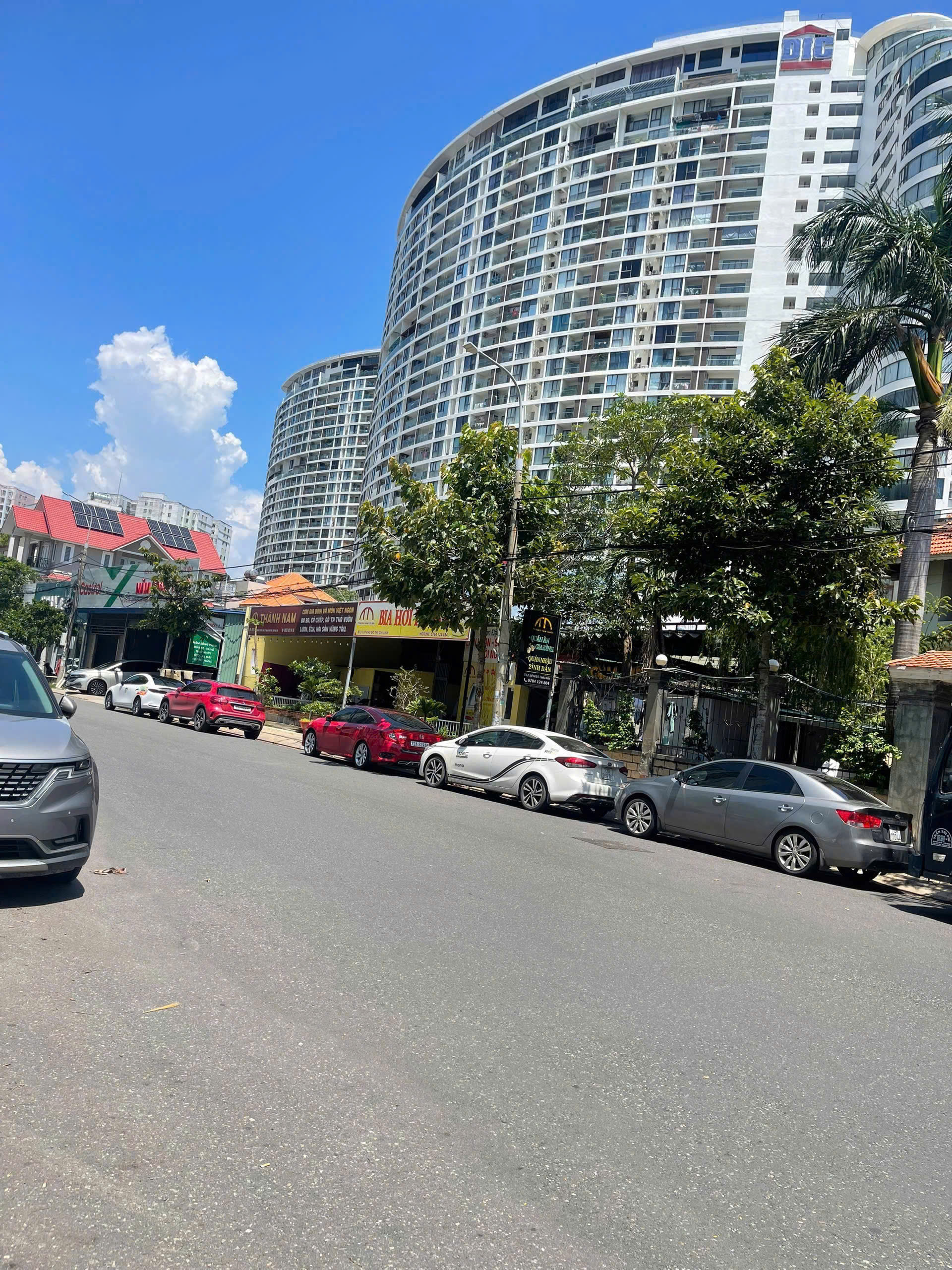 BÁN ĐẤT TRỐNG GÓC 3 MẶT TIỀN, ĐƯỜNG 3/2, KHU ĐÔ THỊ CHÍ LINH, VŨNG TÀU, DIỆN TÍCH 674.6M2 THUỘC KHU VỰC SẦM UẤT