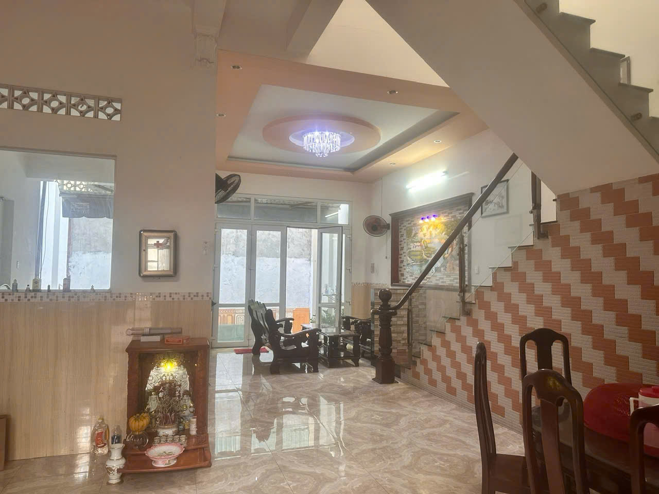 BÁN NHÀ 1 TRỆT 2 LẦU MẶT TIỀN BÌNH GIÃ, PHƯỜNG 10, VŨNG TÀU, DIỆN TÍCH 371M2 NGAY KHU VỰC DÂN CƯ HIỆN HỮU, SẦM UẤT