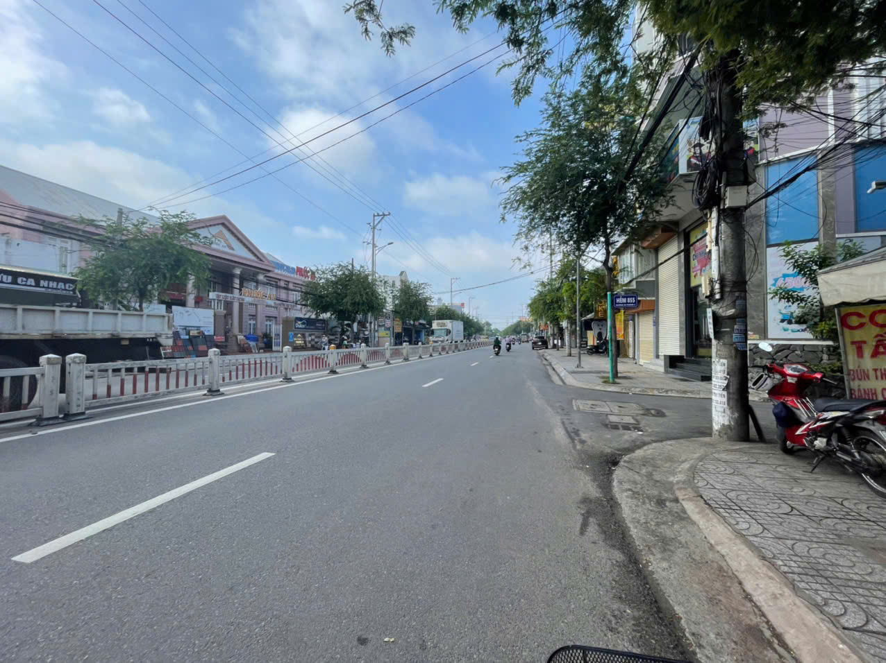 BÁN NHÀ CẤP 4 MẶT TIỀN ĐƯỜNG 30/4, PHƯỜNG 11, VŨNG TÀU, DIỆN TÍCH 287.7M2 VỊ TRÍ ĐẮC ĐỊA