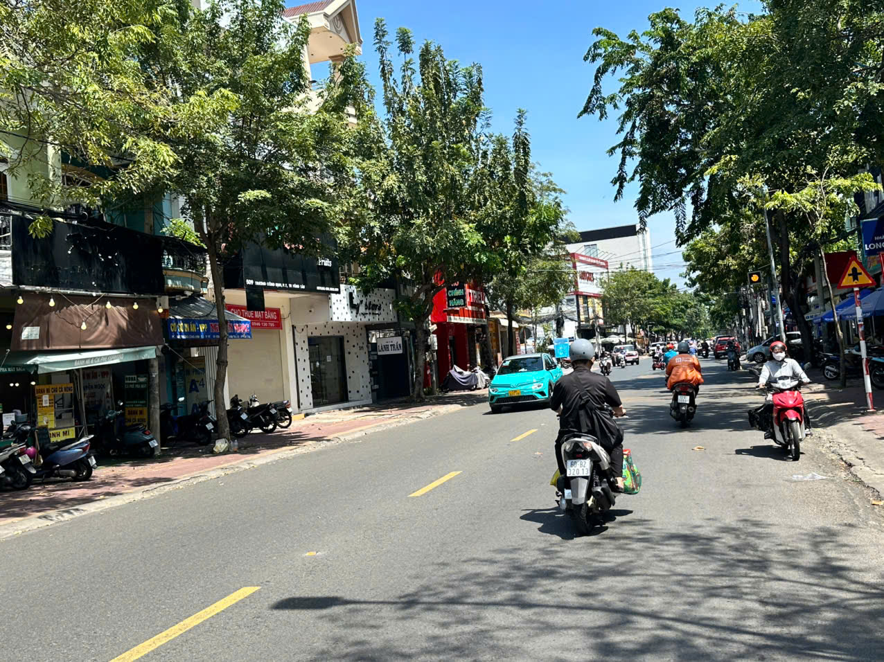 CHO THUÊ MẶT BẰNG MẶT TIỀN TRƯƠNG CÔNG ĐỊNH, VŨNG TÀU, DIỆN TÍCH 75M2 NGAY TRUNG TÂM THÀNH PHỐ, PHÙ HỢP KINH DOANH CỬA HÀNG, VĂN PHÒNG
