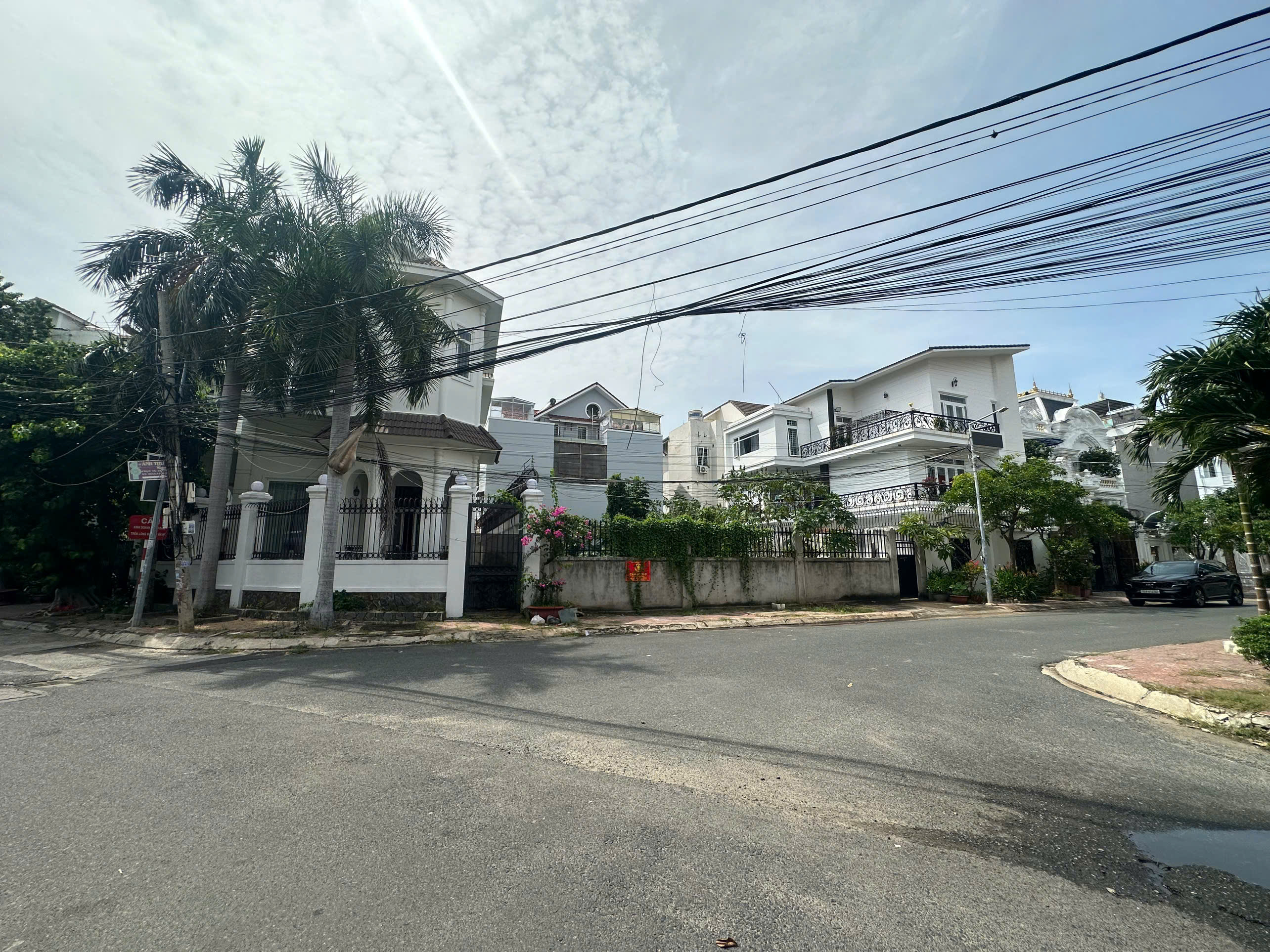 BÁN NHÀ MẶT TIỀN ĐƯỜNG VĂN CAO, VŨNG TÀU, DIỆN TÍCH 172.6M2 VỊ TRÍ SẦM UẤT