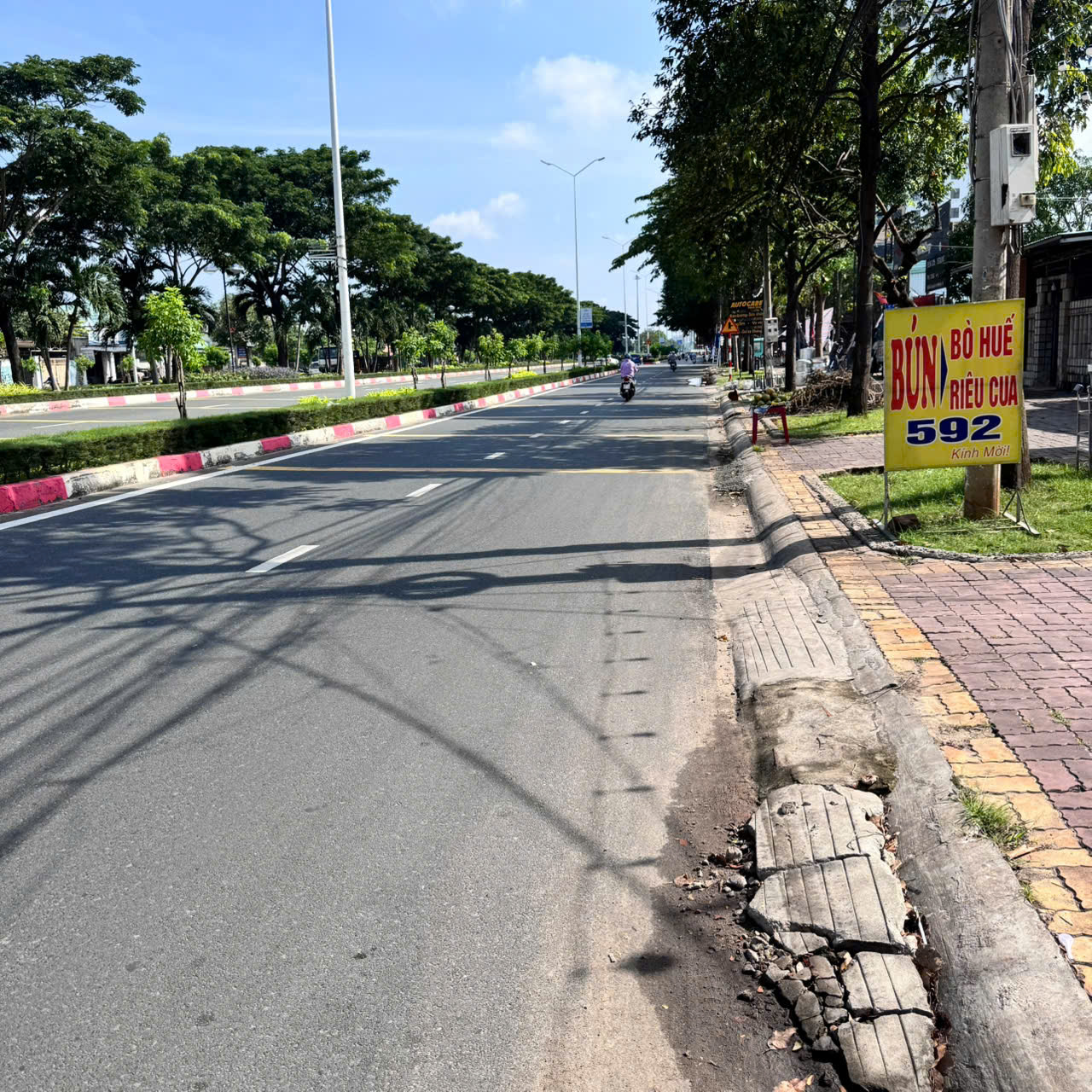 CHO THUÊ MẶT BẰNG MẶT TIỀN BÌNH GIÃ, VŨNG TÀU, PHÙ HỢP KINH DOANH CỬA HÀNG, QUÁN ĂN, NGAY KHU VỰC SẦM UẤT, VỈA HÈ RỘNG