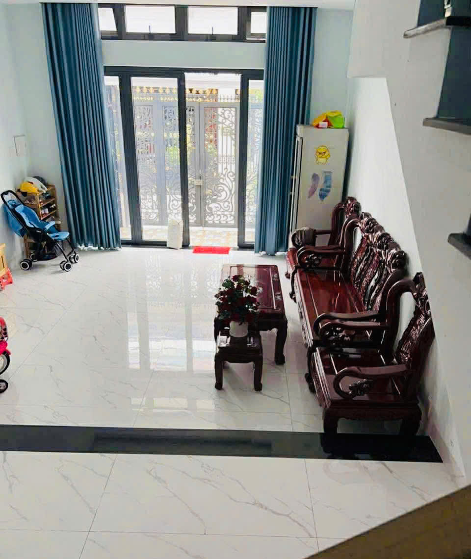 BÁN NHÀ HẺM LÊ LỢI, VŨNG TÀU, DIỆN TÍCH 92M2 VỊ TRÍ HƯỚNG ĐÔNG BẮC, NHÀ NỘI THẤT ĐẸP