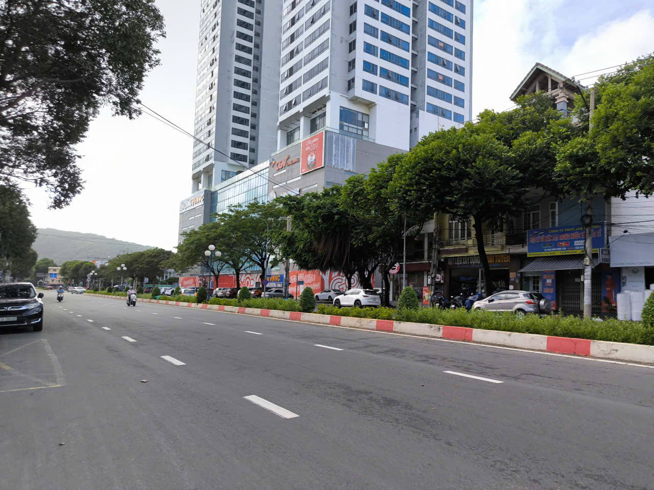 CHO THUÊ MẶT BẰNG ĐƯỜNG 30/4 GẦN NGÃ TƯ GIẾNG NƯỚC, PHÙ HỢP KINH DOANH CỬA HÀNG, TIỆM, STORE NGAY MẶT TIỀN THOÁNG DỄ NHẬN DIỆN