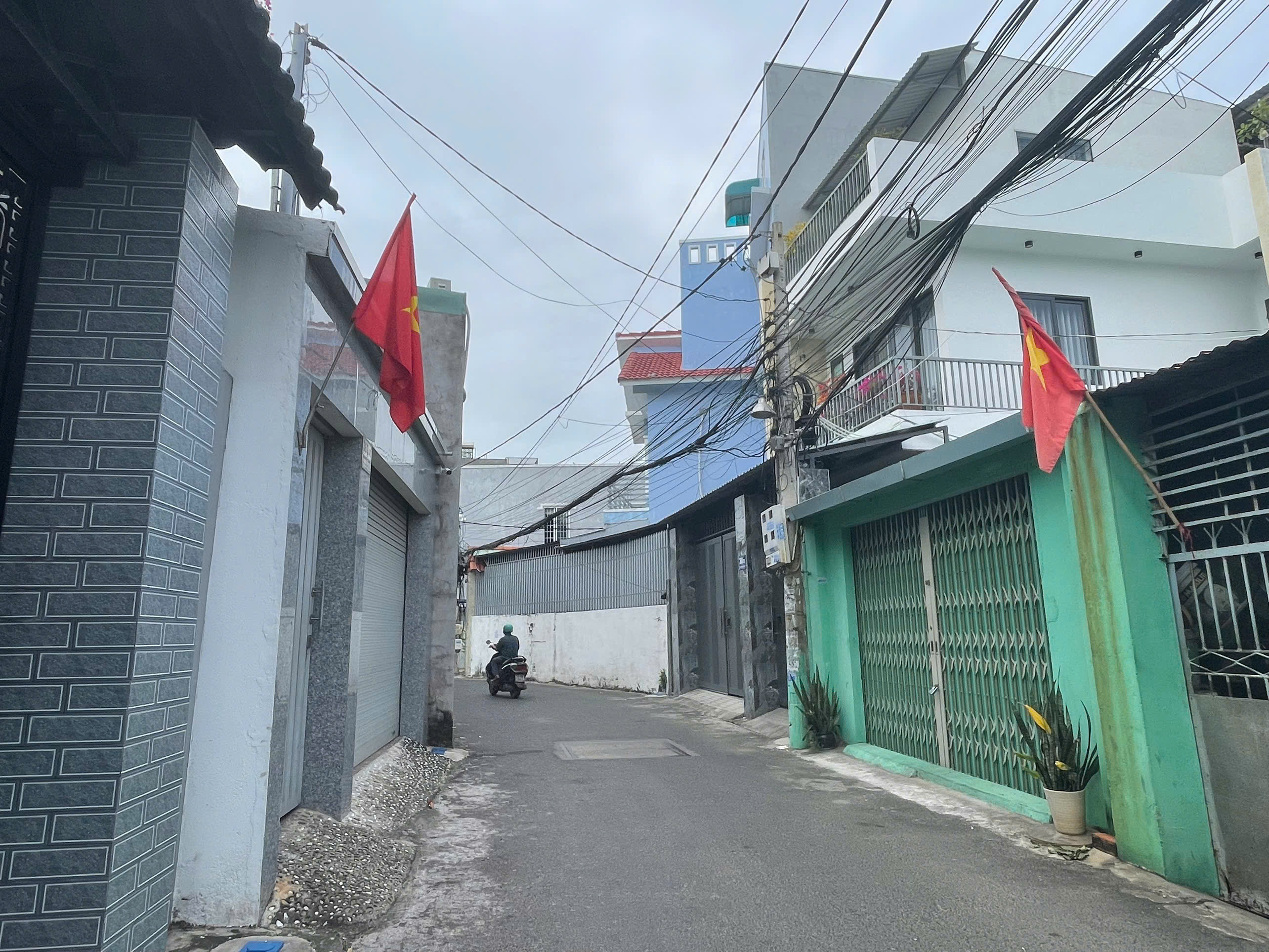 BÁN NHÀ ĐƯỜNG BÌNH GIÃ, VŨNG TÀU, DIỆN TÍCH 131.9M2 VỊ TRÍ Ô TÔ RA VÀO THOẢI MÁI, KHU VỰC AN NINH