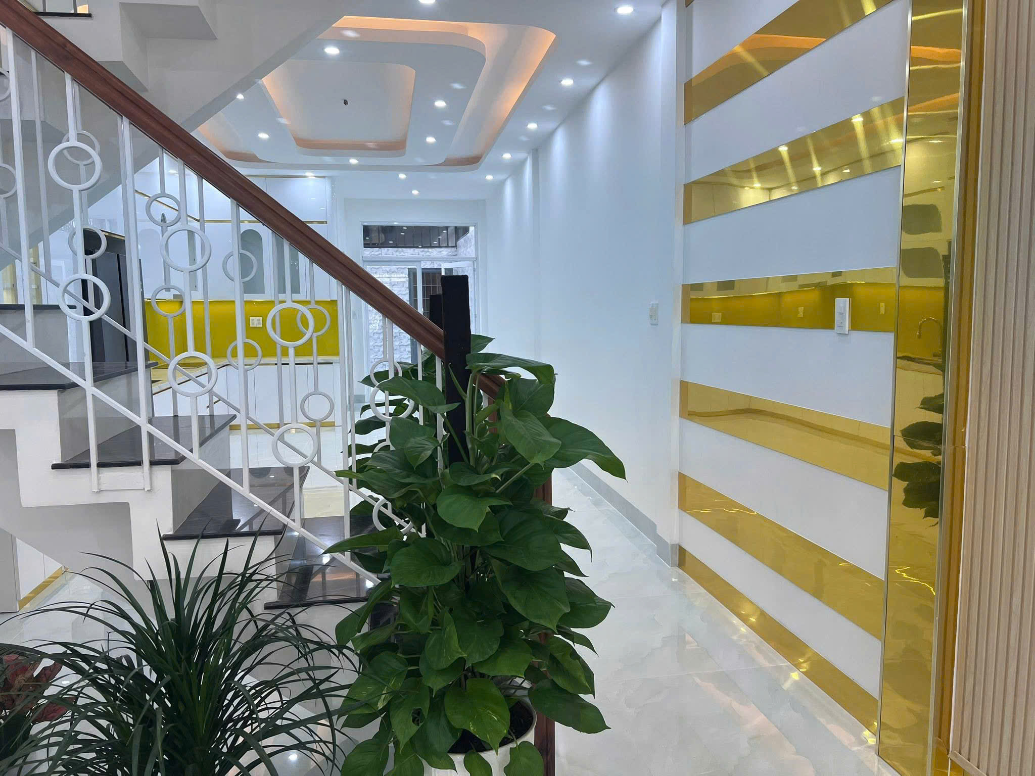 BÁN NHÀ MẶT TIỀN NGUYỄN THIỆN THUẬT, VŨNG TÀU, DIỆN TÍCH 100M2 VỊ TRÍ ĐẮC ĐỊA TIỀM NĂNG, HƯỚNG TÂY BẮC