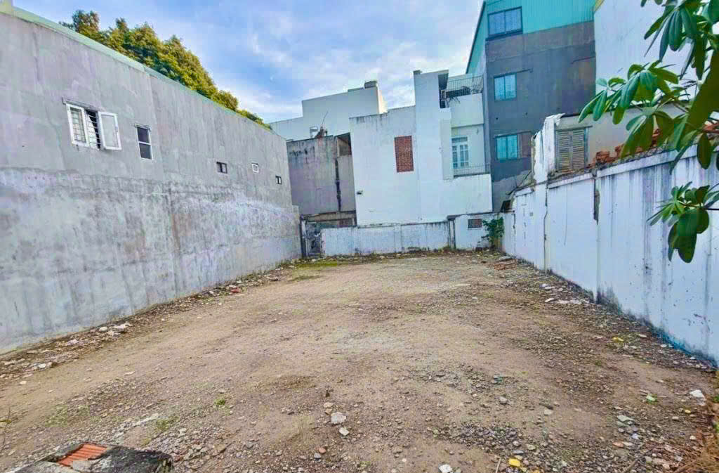 BÁN ĐẤT TRỐNG BÌNH GIÃ, VŨNG TÀU, DIỆN TÍCH 6m X 20m VỊ TRÍ CÁCH MẶT ĐƯỜNG NGUYỄN AN NINH VÀI MÉT, KHU VỰC TIỀM NĂNG ĐẦU TƯ XÂY DỰNG