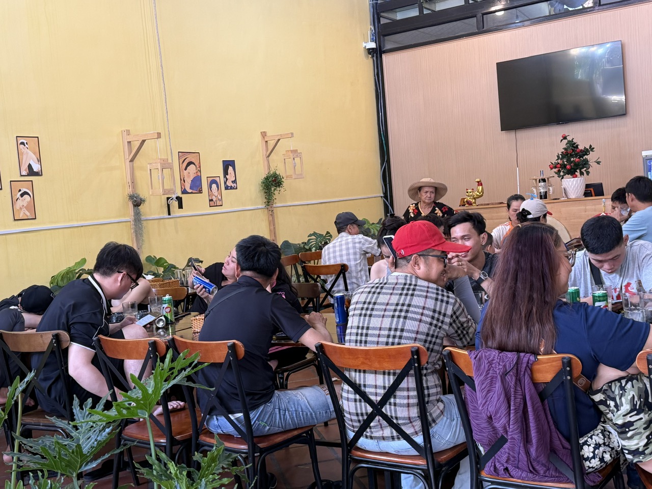 CHO THUÊ MẶT BẰNG HOÀNG HOA THÁM, VŨNG TÀU, KHU VỰC KINH DOANH NHIỀU NGHÀNH NGHỀ NGAY TRUNG TÂM SẦM UẤT, GẦN BIỂN