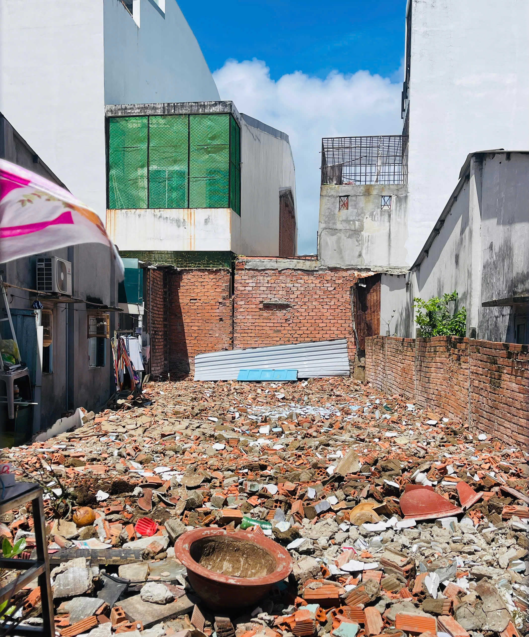 BÁN ĐẤT TRỐNG TRƯƠNG CÔNG ĐỊNH, VŨNG TÀU, DIỆN TÍCH 93.7M2 KHU VỰC SẦM UẤT GẦN TRƯỜNG ĐẠI HỌC, TIỆN ÍCH XUNG QUANH ĐẦY ĐỦ, VỊ TRÍ ĐẮC ĐỊA ĐẦU TƯ XÂY DỰNG MỚI