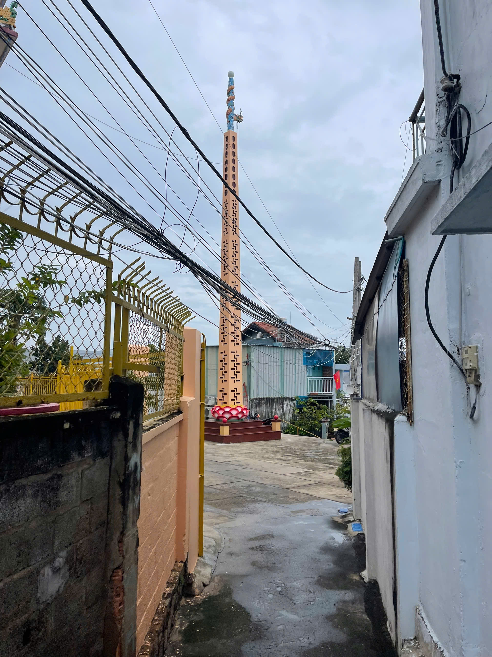 BÁN NHÀ ĐƯỜNG LÊ LỢI, VŨNG TÀU, VỊ TRÍ TRUNG TÂM SẦM UẤT, HƯỚNG ĐÔNG NAM, DIỆN TÍCH RỘNG 27M2 GIÁ TỐT ĐỂ ĐẦU TƯ NGAY