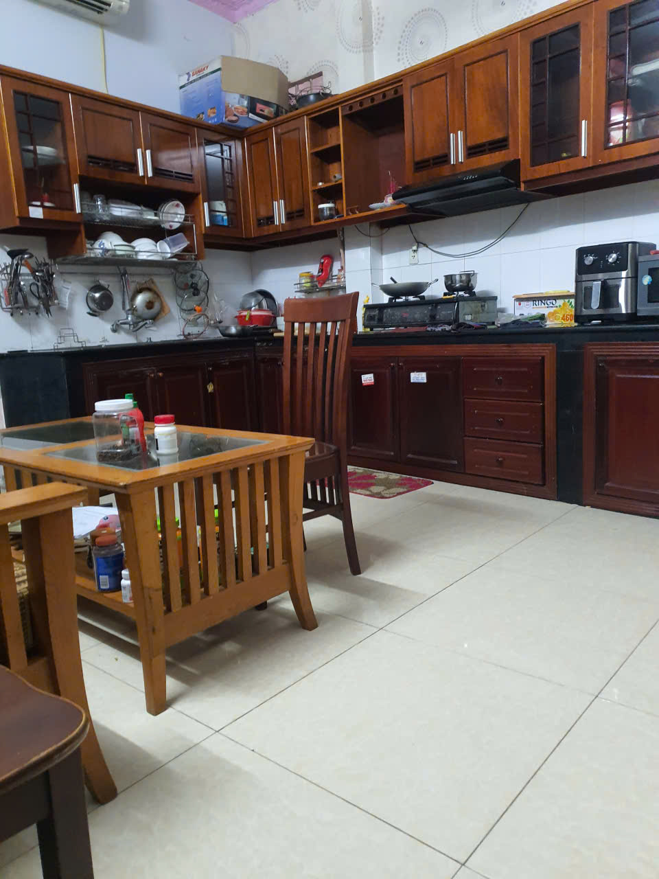 BÁN NHÀ ĐƯỜNG NGUYỄN BỈNH KHIÊM, VŨNG TÀU, DIỆN TÍCH 95M2 VỊ TRÍ HƯỚNG TÂY BẮC, KHU VỰC DÂN CƯ ĐÔNG ĐÚC, TIỀM NĂNG CHO NHÀ ĐẦU TƯ