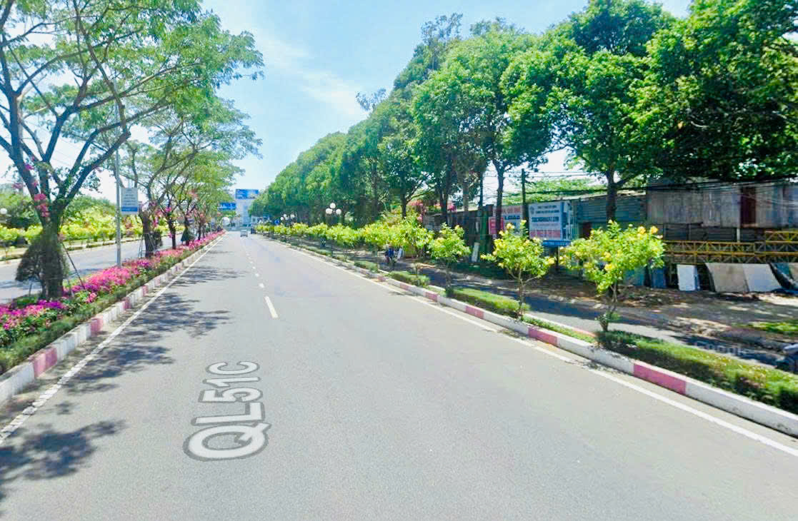 BÁN ĐẤT TRỐNG MẶT TIỀN ĐƯỜNG 3 THÁNG 2, VŨNG TÀU, VỊ TRÍ GẦN VÒNG XOAY PARADISE, HƯỚNG RA BÃI TRƯỚC THUẬN TIỆN DI CHUYỂN