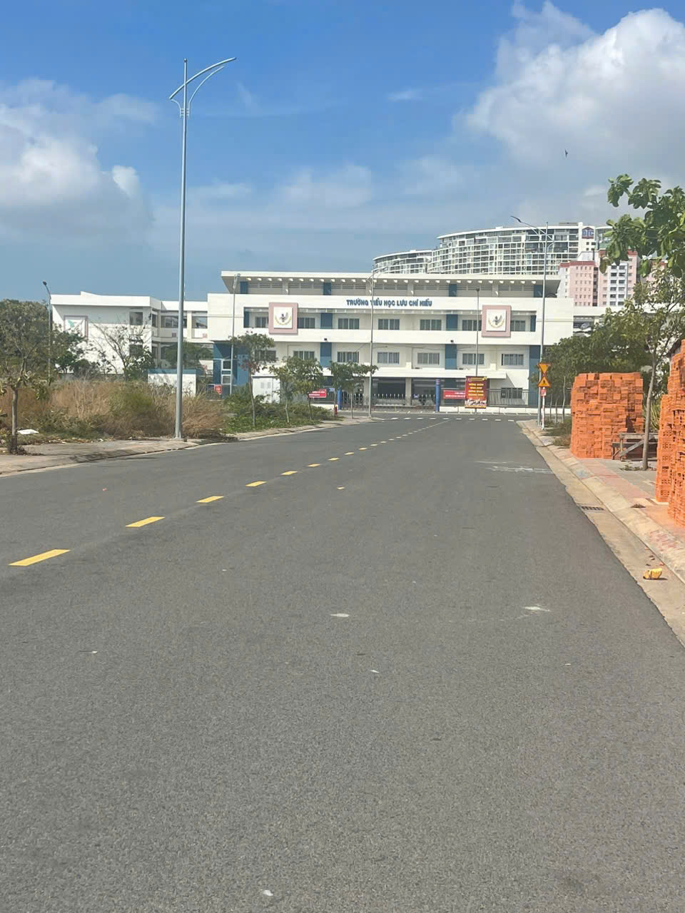 BÁN ĐẤT TRỐNG KHU TÁI ĐỊNH CƯ VŨNG TÀU, VỊ TRÍ ĐẮC ĐỊA NGAY KHU VỰC TIẾP GIÁP VỚI TRUNG TÂM, HƯỚNG ĐÔNG NAM, TIỀM NĂNG GIÁ CAO