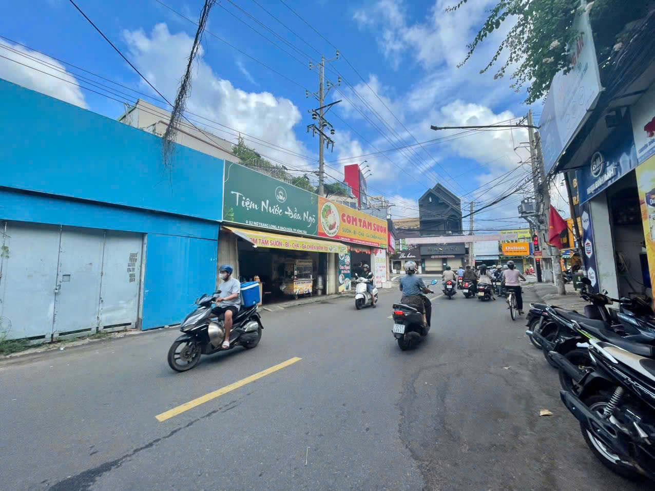 BÁN NHÀ NƠ TRANG LONG, VŨNG TÀU, DIỆN TÍCH 113.8M2 VỊ TRÍ CÁCH MẶT TIỀN 30/4 VÀI MÉT, KHU VỰC TIỀM NĂNG, PHÙ HỢP ĐẦU TƯ HOẶC GIA ĐÌNH Ở KẾT HỢP KINH DOANH