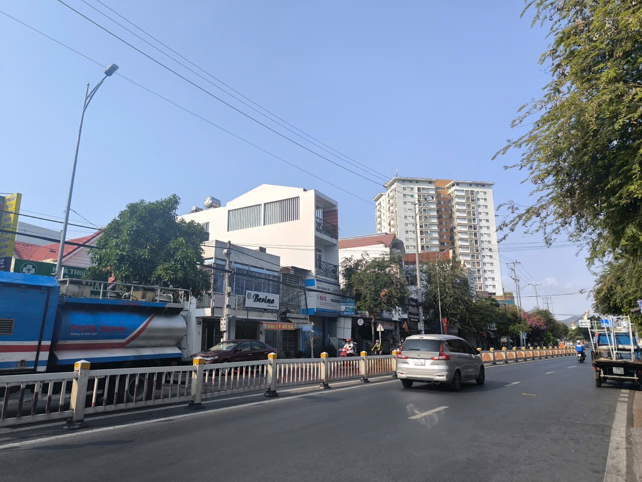 BÁN NHÀ MẶT TIỀN ĐƯỜNG 30/4 VŨNG TÀU, DIỆN TÍCH 95M2 VỊ TRÍ VIP NGAY KHU VỰC SẦM UẤT, PHÙ HỢP ĐẦU TƯ XÂY DỰNG MỚI HOẶC ĐỊNH CƯ VỚI GIÁ TỐT NHẤT